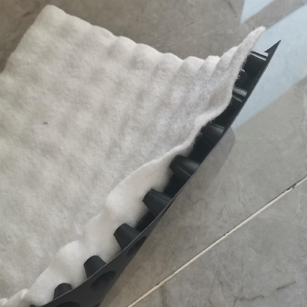 ped14高分子排水异型片自粘土工布是什么